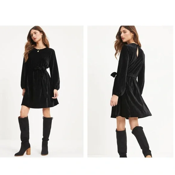 🆕 VICI Harlyn Velvet Tie Dress-Black - Picture 1 of 9